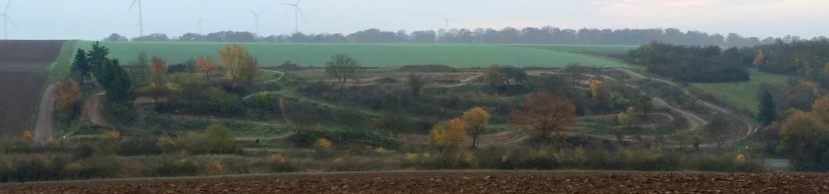 Panoramablick über die Motocross-Strecke des GMC Güntersleben